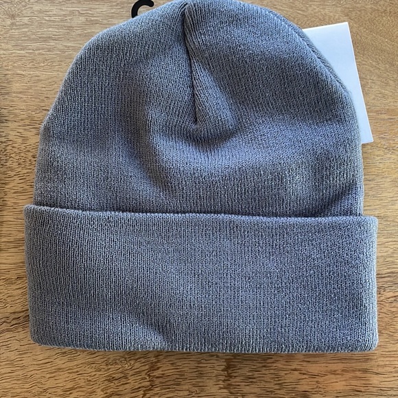 NWT Herschel Beanie - Picture 2 of 2